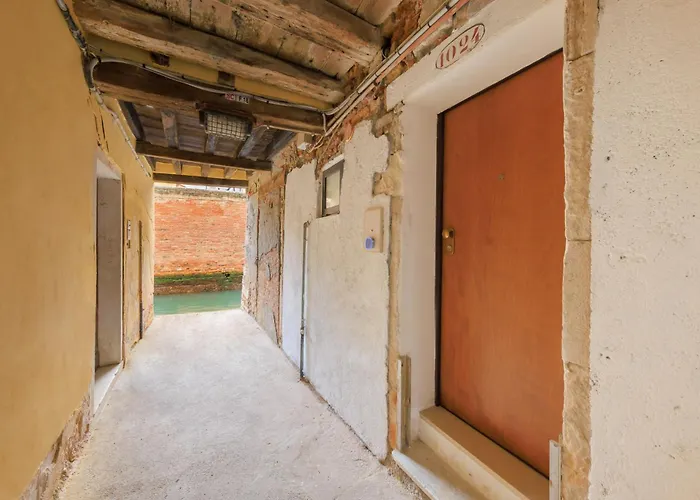 Ca' San Giacomo Canal View *